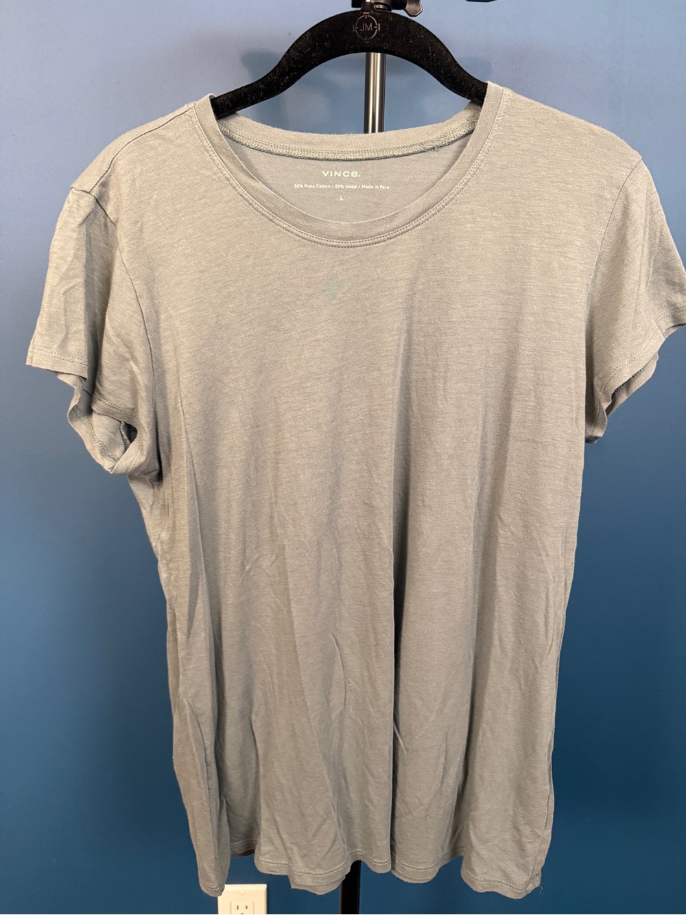 Vince Crewneck Tee in Light Gray/ Green